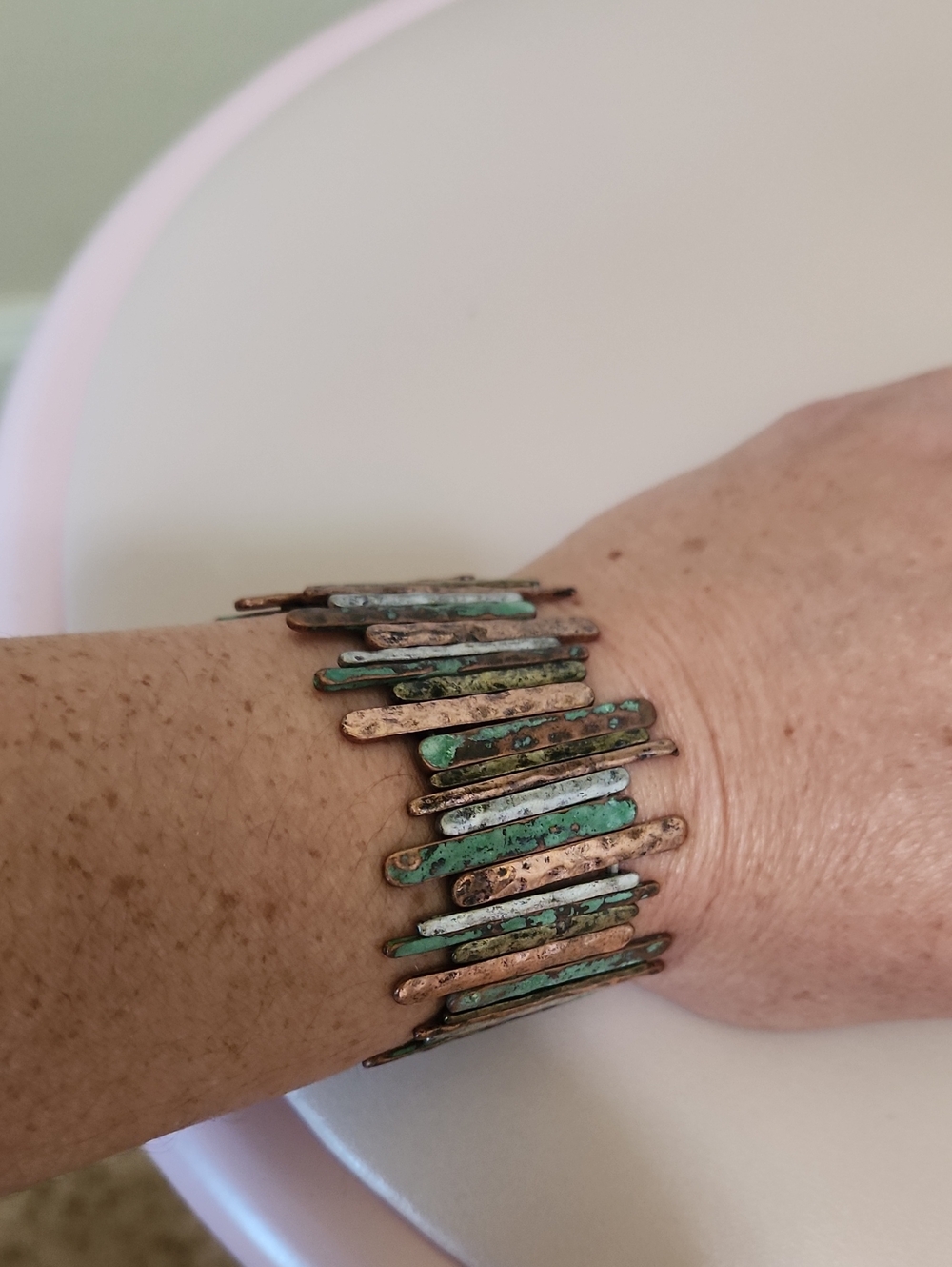 EUC, Stylish Stretch Band Bracelet/Bangle